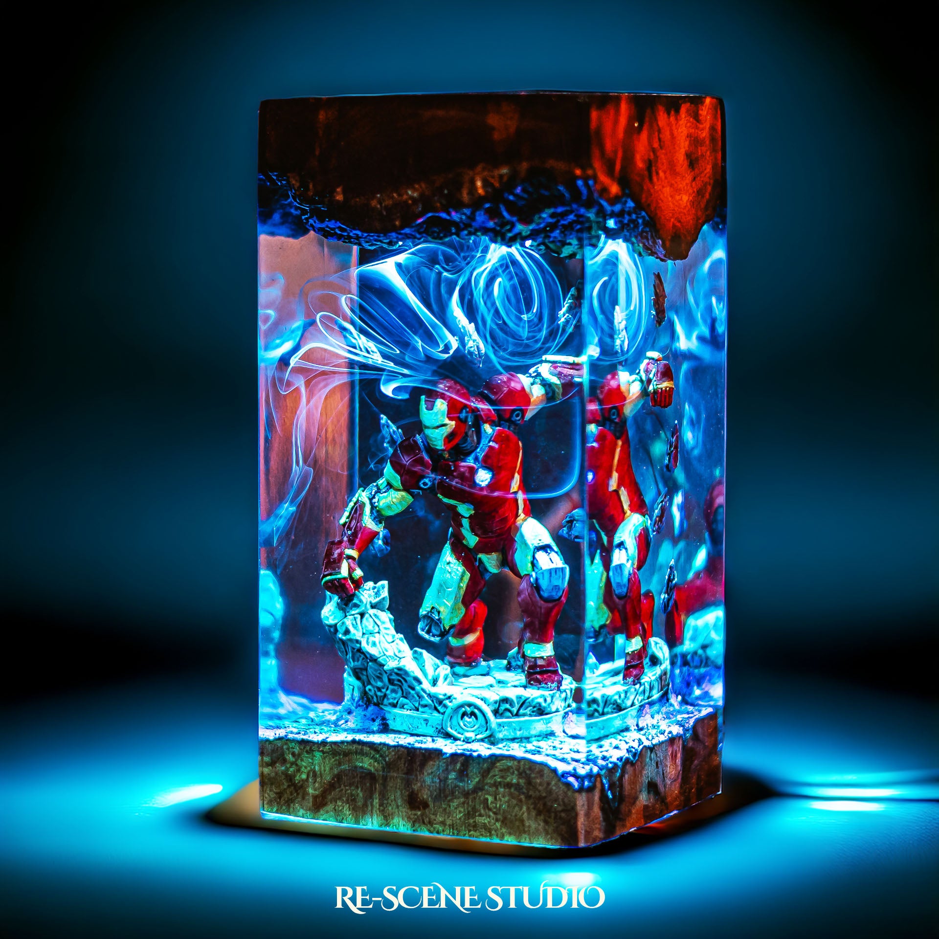 Armored Genius Hero Resin Lamp — view 6