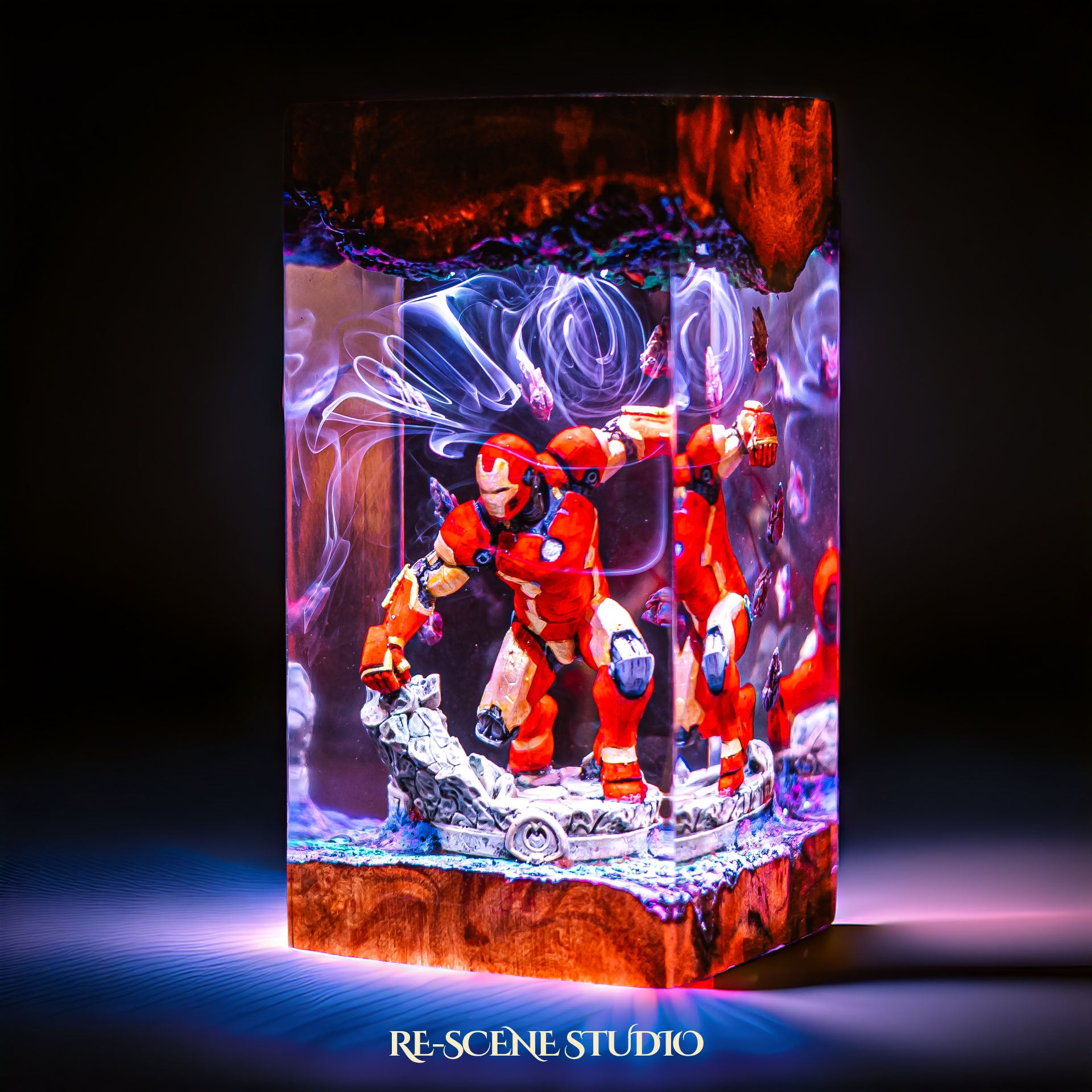 Armored Genius Hero Resin Lamp — view 7