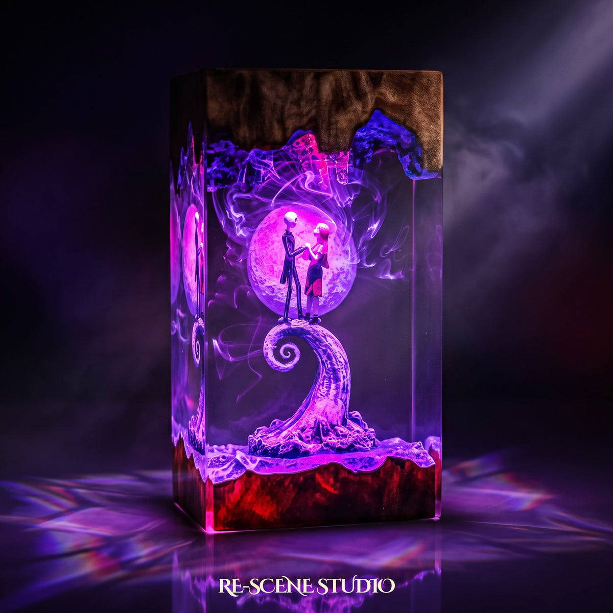 Jack & Sally Resin Lamp V2 — premium Nightmare Before Christmas resin art lamp, a gift-ready piece for collectors