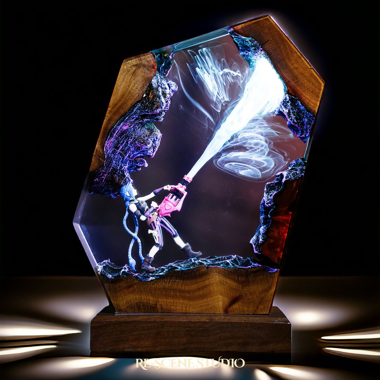 Punk Chaos Gunner Resin Lamp — view 4
