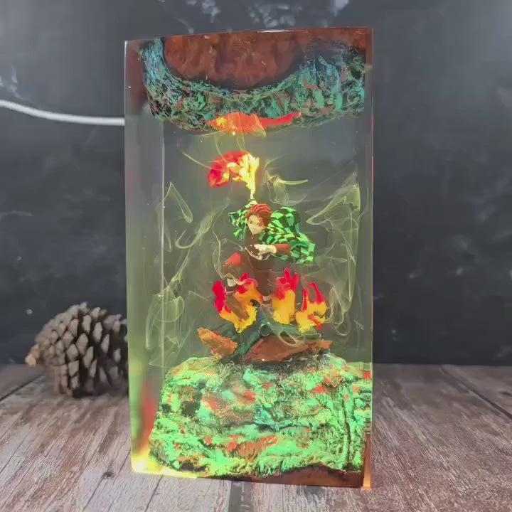 Tanjiro Resin Lamp V1 video, see the Demon Slayer epoxy resin lamp glow and cycle through RGB colors